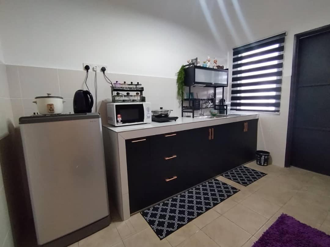 Orked Homestay เซริอิสกันดาร์ ภายนอก รูปภาพ